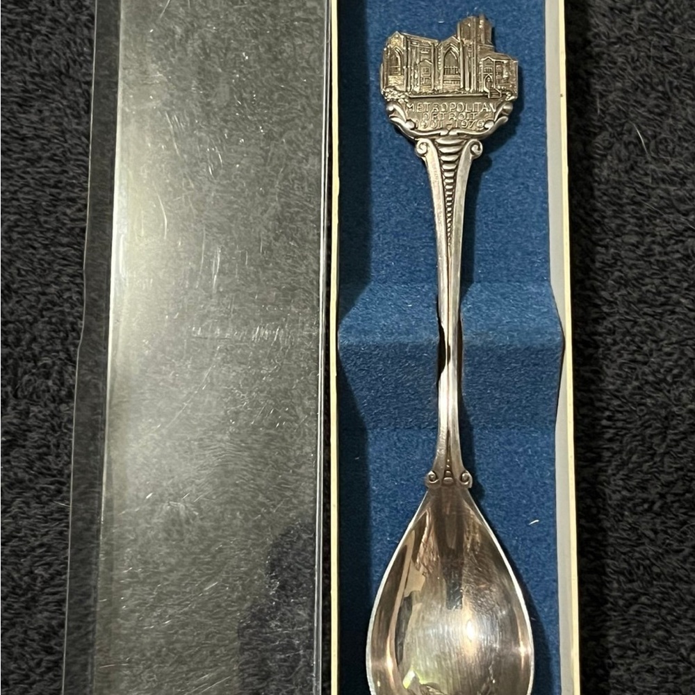Vintage Metropolitan Detroit 1901-1976 Souvenir Silverplate Spoon Collectible